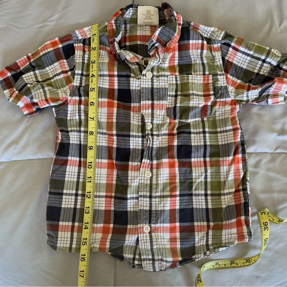 Lot of 3 Boy’s Button-Up Shirts- 1 Baby Gap, 1 Old Navy, 1 Crazy 8 in Size 4T - Picture 7 of 14
